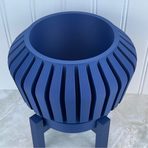 Indoor Flower Pot, The Vaki Planter Pot w Drainage Holes & Drip Tray, 3D Printed - Picture 3 of 12